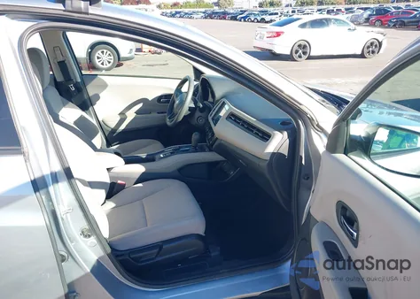 2018 Honda Hr-V Lx z USA, uszkodzony, nr VIN 3CZRU6H38JG716570